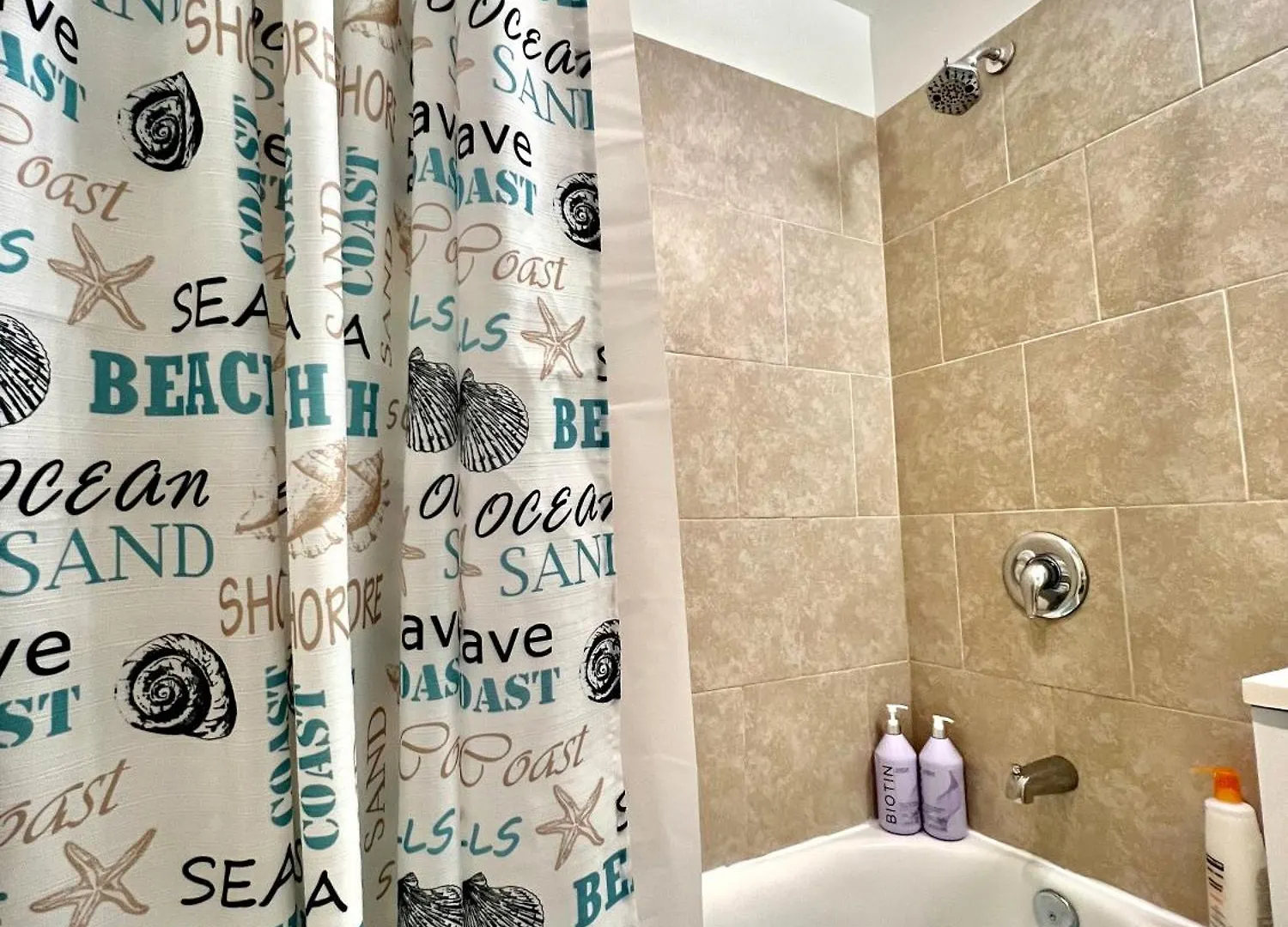 Private Room With Shared Bathroom On The 1St Floor 10 Minutes Walk To University Of Washington سياتل شقة