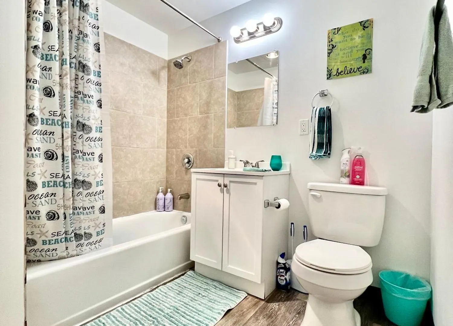 Private Room With Shared Bathroom On The 1St Floor 10 Minutes Walk To University Of Washington سياتل شقة