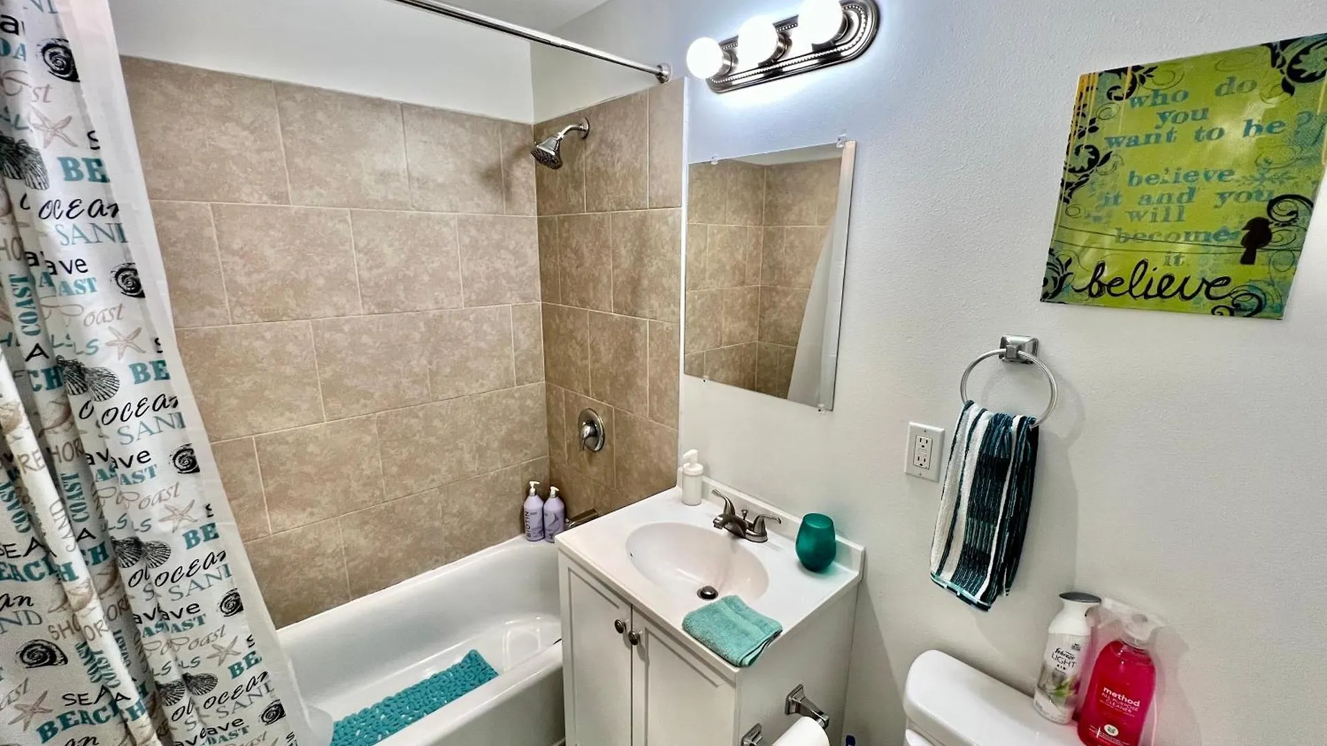 شقة Private Room With Shared Bathroom On The 1St Floor 10 Minutes Walk To University Of Washington سياتل